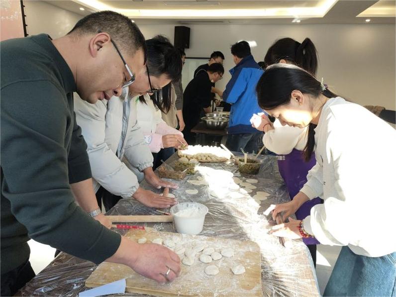 中原綠豐舉辦“冬至包餃子”活動，溫情滿滿